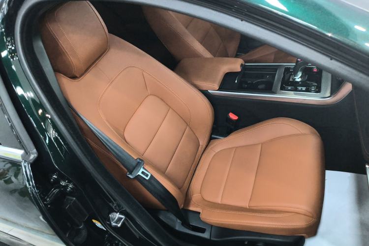 Used Jaguar XEL 2023 2.0T 250 PS R-DYNAMIC S Advanced Sport Edition Right Front Seat