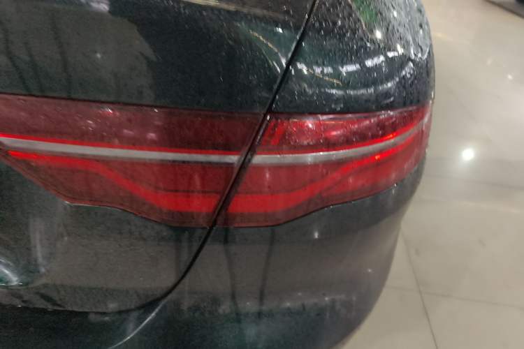 Used Jaguar XEL 2023 2.0T 250 PS R-DYNAMIC S Advanced Sport Edition Right Rear Taillight