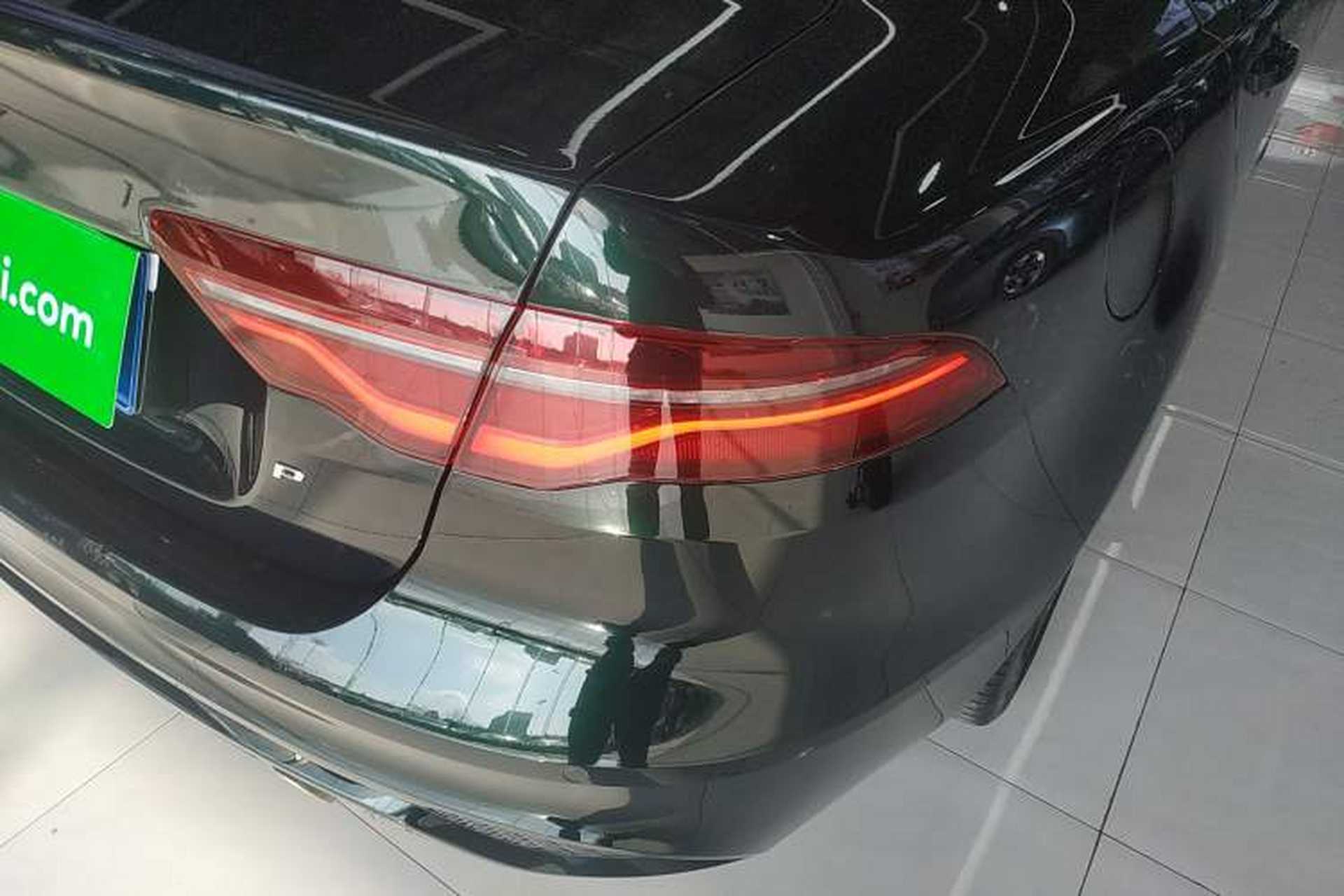 Used Jaguar XEL 2023 2.0T 250 PS R-DYNAMIC S Advanced Sport Edition Right Rear Taillight