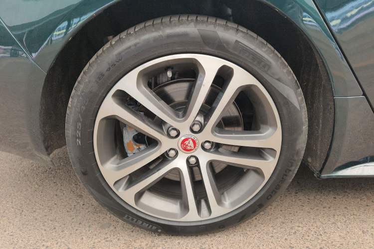 Used Jaguar XEL 2023 2.0T 250 PS R-DYNAMIC S Advanced Sport Edition Right Rear Wheel Hub