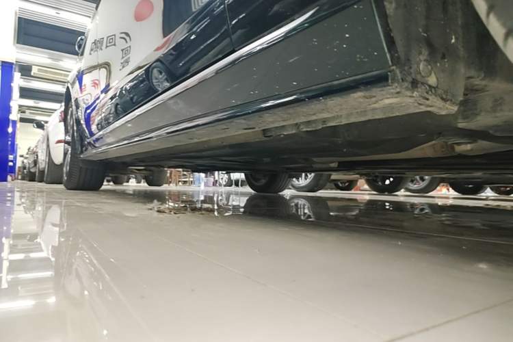 Used Jaguar XEL 2023 2.0T 250 PS R-DYNAMIC S Advanced Sport Edition Right Side Sill