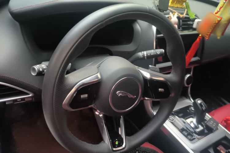 Used Jaguar XEL 2023 2.0T 250 PS R-DYNAMIC S Advanced Sport Edition Steering Wheel