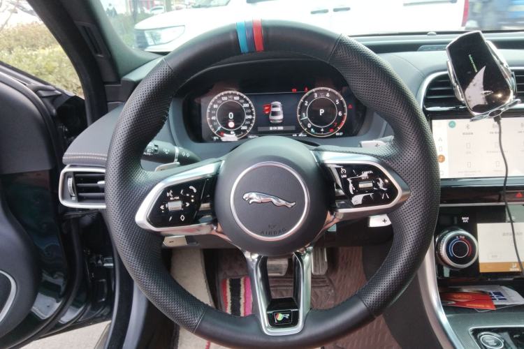 Used Jaguar XEL 2023 2.0T 250 PS R-DYNAMIC S Advanced Sport Edition Steering Wheel