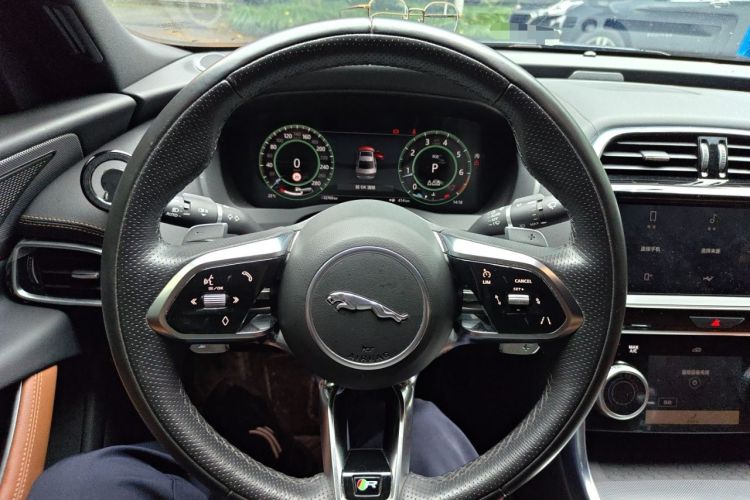 Used Jaguar XEL 2023 2.0T 250 PS R-DYNAMIC S Advanced Sport Edition Steering Wheel