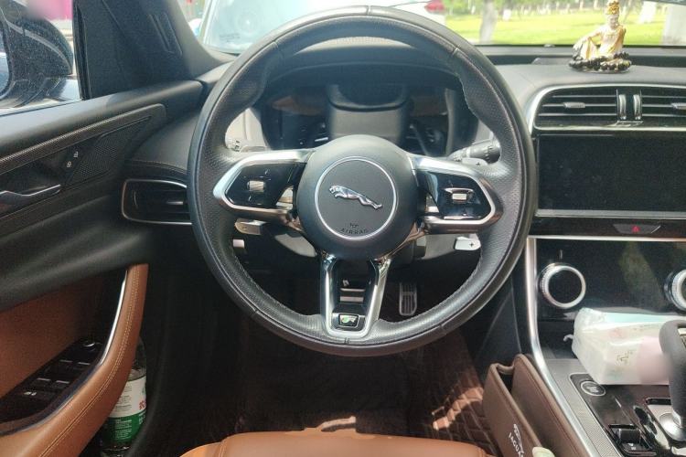 Used Jaguar XEL 2023 2.0T 250 PS R-DYNAMIC S Advanced Sport Edition Steering Wheel