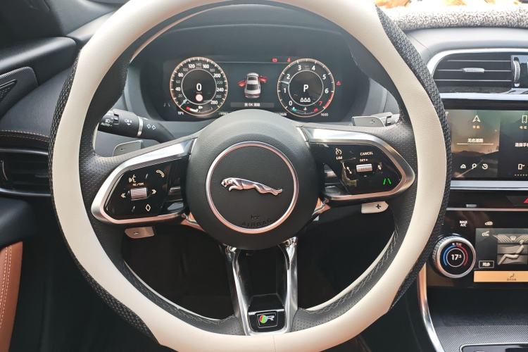 Used Jaguar XEL 2023 2.0T 250 PS R-DYNAMIC S Advanced Sport Edition Steering Wheel