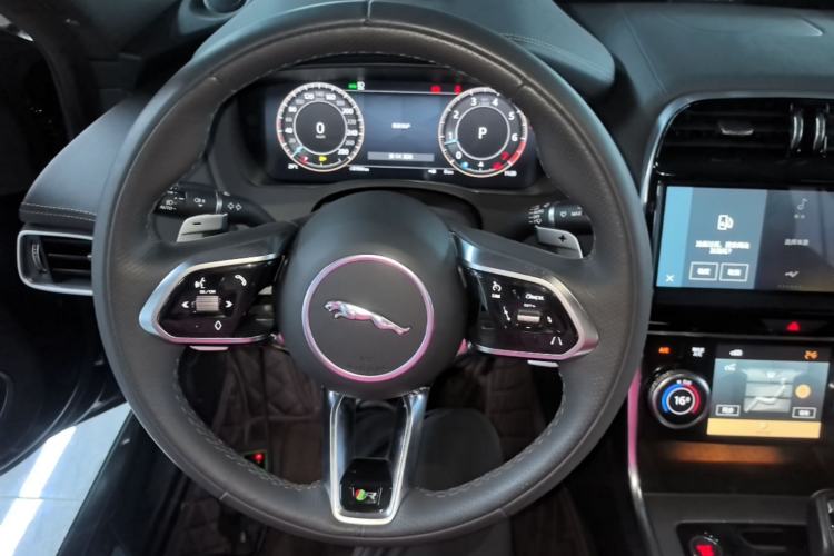 Used Jaguar XEL 2023 2.0T 250 PS R-DYNAMIC S Advanced Sport Edition Steering Wheel
