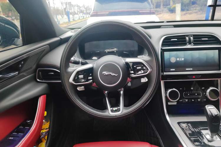 Used Jaguar XEL 2023 2.0T 250 PS R-DYNAMIC S Advanced Sport Edition Steering Wheel