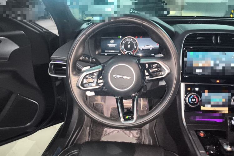 Used Jaguar XEL 2023 2.0T 250 PS R-DYNAMIC S Advanced Sport Edition Steering Wheel