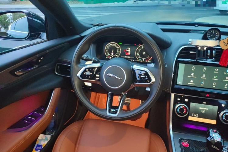 Used Jaguar XEL 2023 2.0T 250 PS R-DYNAMIC S Advanced Sport Edition Steering Wheel