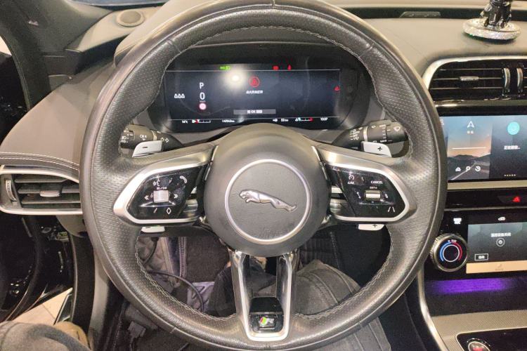 Used Jaguar XEL 2023 2.0T 250 PS R-DYNAMIC S Advanced Sport Edition Steering Wheel