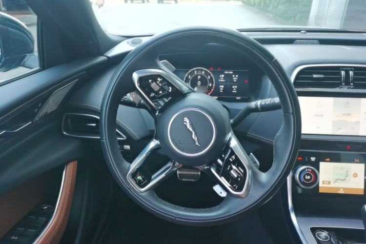 Used Jaguar XEL 2023 2.0T 250 PS R-DYNAMIC S Advanced Sport Edition Steering Wheel
