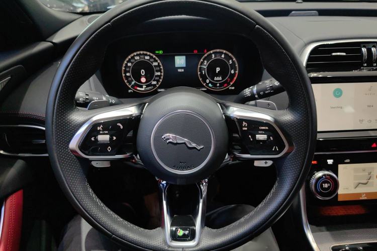 Used Jaguar XEL 2023 2.0T 250 PS R-DYNAMIC S Advanced Sport Edition Steering Wheel