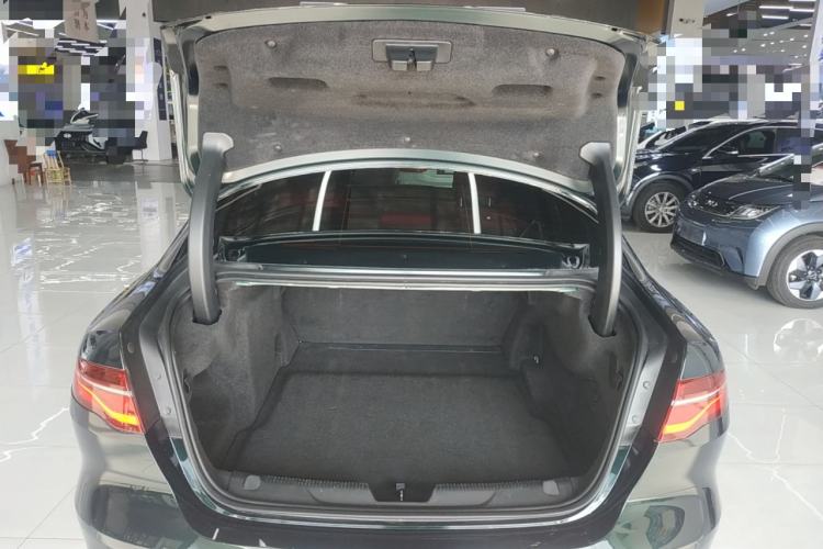 Used Jaguar XEL 2023 2.0T 250 PS R-DYNAMIC S Advanced Sport Edition Trunk