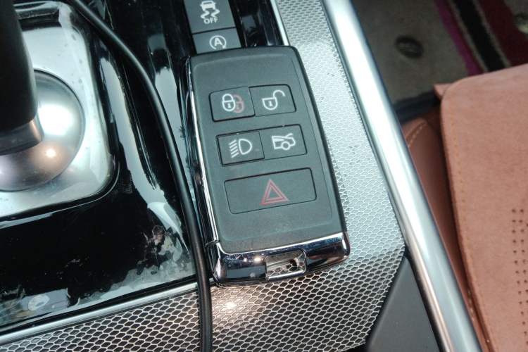 Used Jaguar XEL 2023 2.0T 250 PS R-DYNAMIC S Advanced Sport Edition Vehicle Key