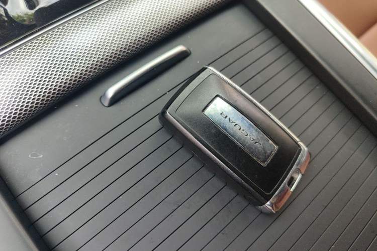 Used Jaguar XEL 2023 2.0T 250 PS R-DYNAMIC S Advanced Sport Edition Vehicle Key