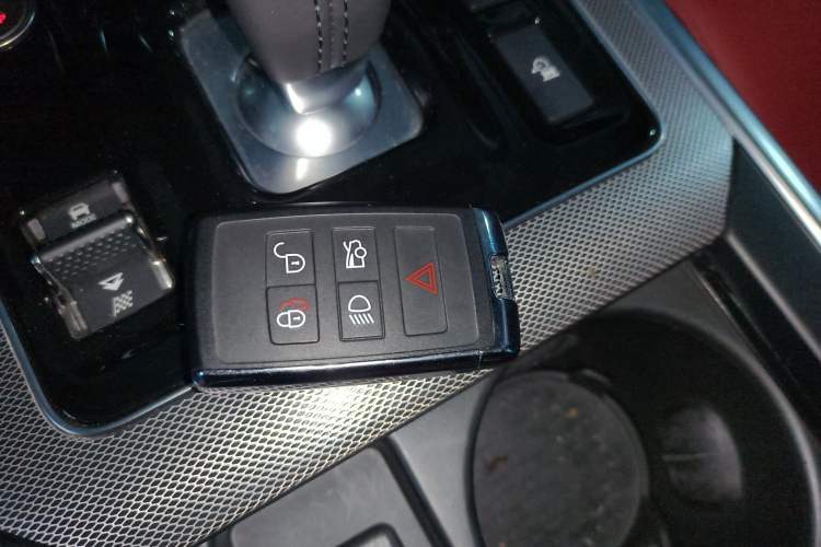 Used Jaguar XEL 2023 2.0T 250 PS R-DYNAMIC S Advanced Sport Edition Vehicle Key