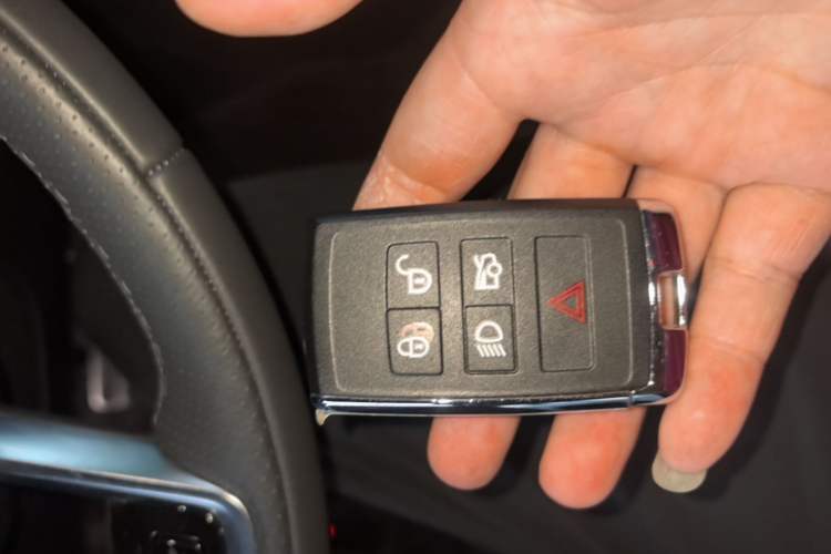 Used Jaguar XEL 2023 2.0T 250 PS R-DYNAMIC S Advanced Sport Edition Vehicle Key