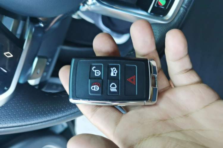 Used Jaguar XEL 2023 2.0T 250 PS R-DYNAMIC S Advanced Sport Edition Vehicle Key