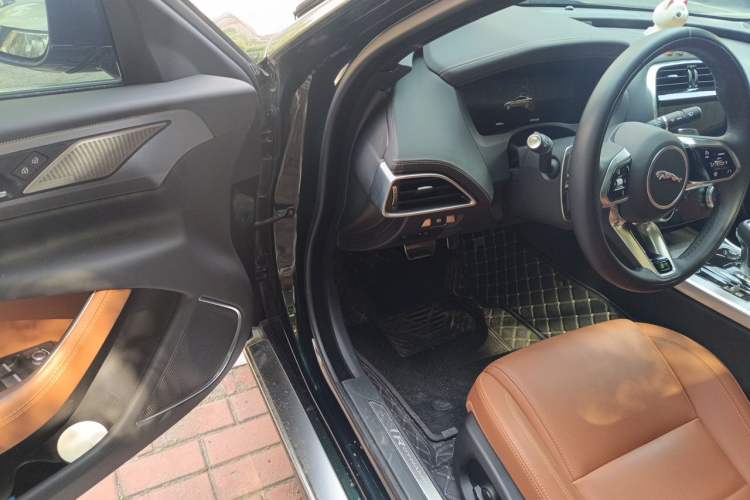 Used Jaguar XEL 2023 2.0T 250 PS R-DYNAMIC S Advanced Sport Edition Driver Seat