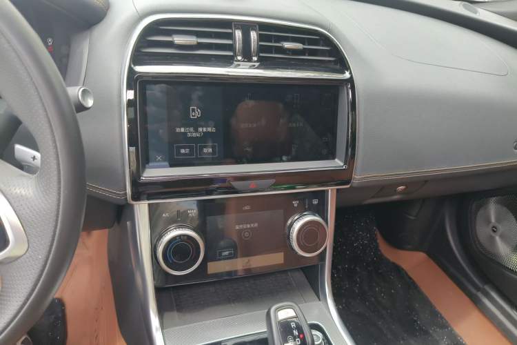 Used Jaguar XEL 2023 2.0T 250 PS R-DYNAMIC S Advanced Sport Edition Audio And AC Panel