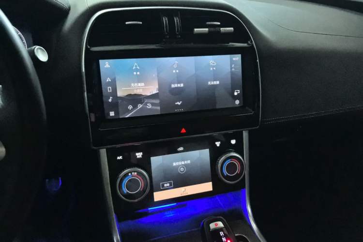 Used Jaguar XEL 2023 2.0T 250 PS R-DYNAMIC S Advanced Sport Edition Audio And AC Panel