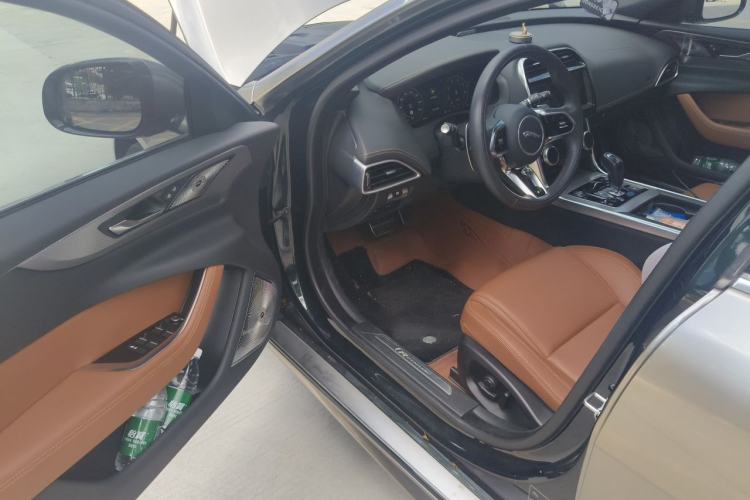 Used Jaguar XEL 2023 2.0T 250 PS R-DYNAMIC S Advanced Sport Edition Driver Seat