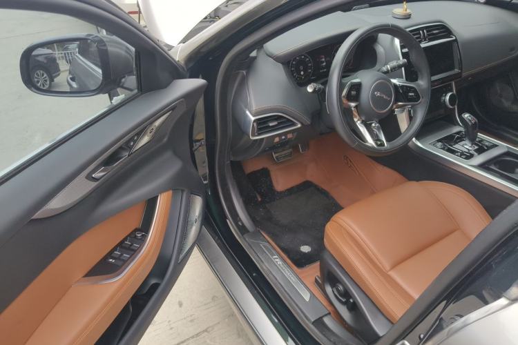 Used Jaguar XEL 2023 2.0T 250 PS R-DYNAMIC S Advanced Sport Edition Driver Seat