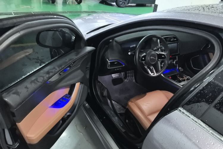 Used Jaguar XEL 2023 2.0T 250 PS R-DYNAMIC S Advanced Sport Edition Driver Seat