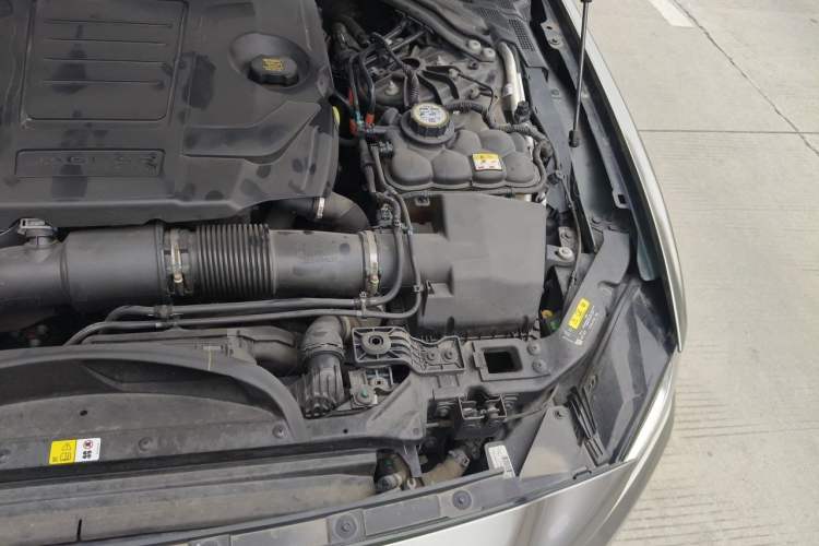 Used Jaguar XEL 2023 2.0T 250 PS R-DYNAMIC S Advanced Sport Edition Engine Bay Left