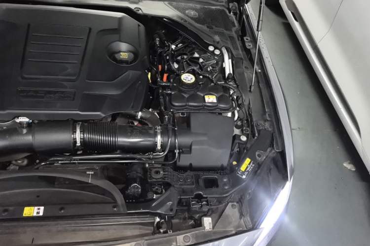 Used Jaguar XEL 2023 2.0T 250 PS R-DYNAMIC S Advanced Sport Edition Engine Bay Left