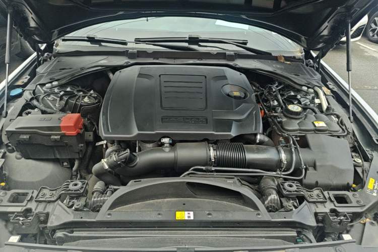 Used Jaguar XEL 2023 2.0T 250 PS R-DYNAMIC S Advanced Sport Edition Engine Bay