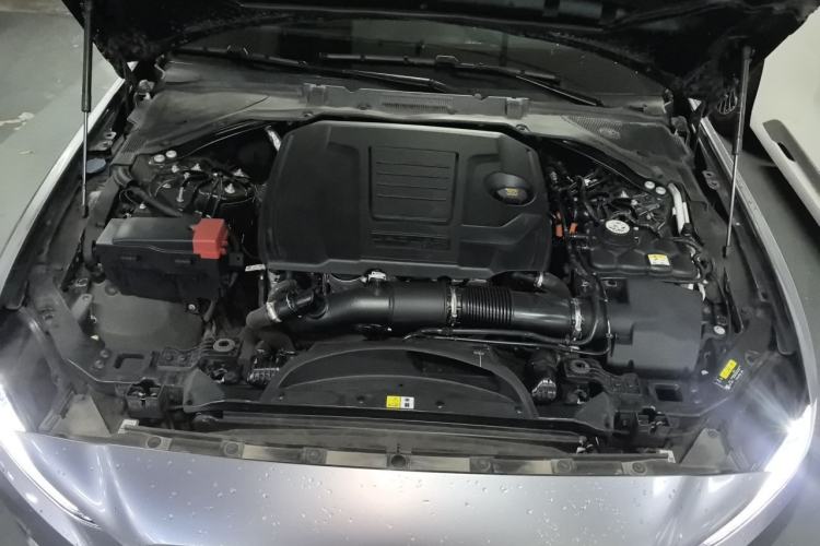 Used Jaguar XEL 2023 2.0T 250 PS R-DYNAMIC S Advanced Sport Edition Engine Bay