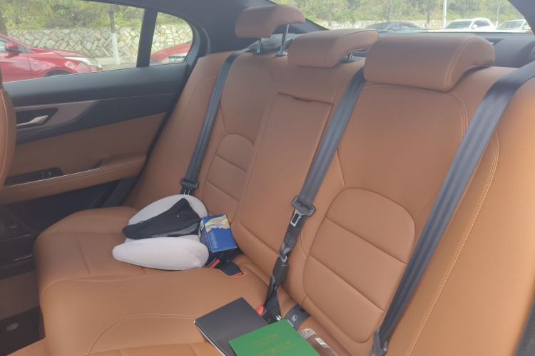 Used Jaguar XEL 2023 2.0T 250 PS R-DYNAMIC S Advanced Sport Edition Left Rear Seat