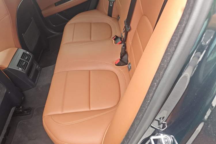 Used Jaguar XEL 2023 2.0T 250 PS R-DYNAMIC S Advanced Sport Edition Left Rear Seat