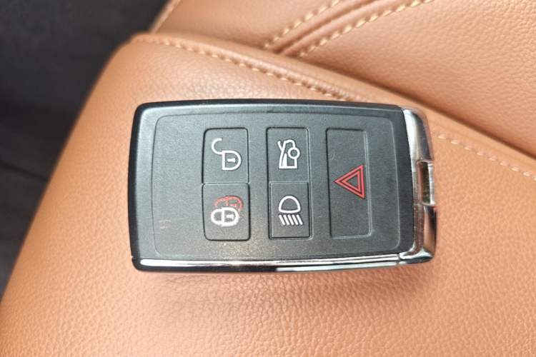 Used Jaguar XEL 2023 2.0T 250 PS R-DYNAMIC S Advanced Sport Edition Vehicle Key