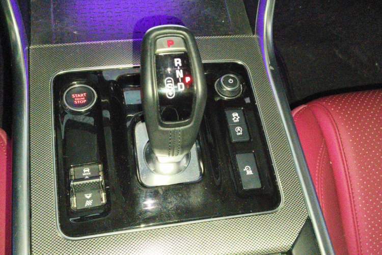 Used Jaguar XEL 2023 2.0T 250 PS R-DYNAMIC S Advanced Sport Edition Audio And AC Panel