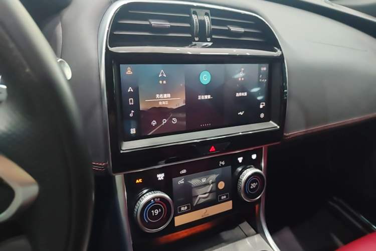 Used Jaguar XEL 2023 2.0T 250 PS R-DYNAMIC S Advanced Sport Edition Audio And AC Panel