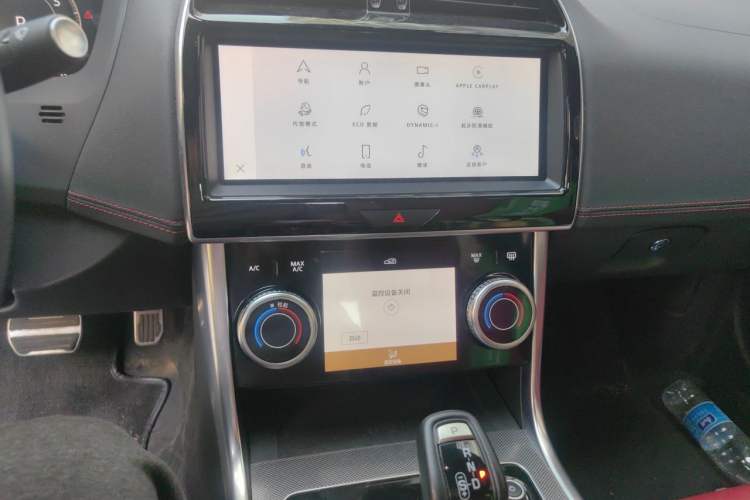 Used Jaguar XEL 2023 2.0T 250 PS R-DYNAMIC S Advanced Sport Edition Audio And AC Panel