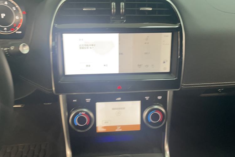 Used Jaguar XEL 2023 2.0T 250 PS R-DYNAMIC S Advanced Sport Edition Audio And AC Panel