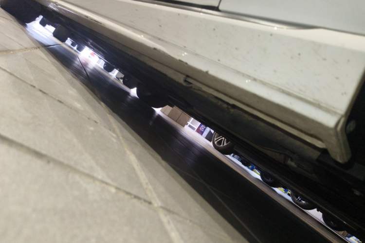 Used Jaguar XEL 2023 2.0T 250 PS R-DYNAMIC S Advanced Sport Edition Chassis Front Right