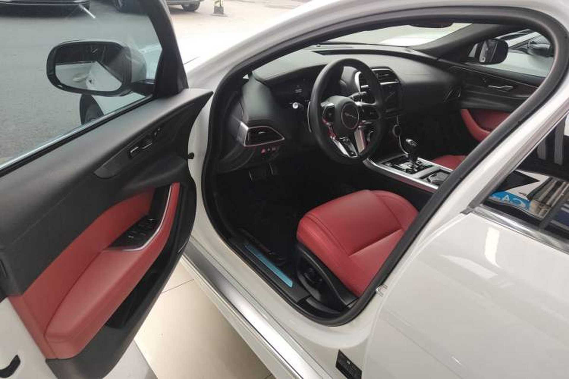 Used Jaguar XEL 2023 2.0T 250 PS R-DYNAMIC S Advanced Sport Edition Driver Seat