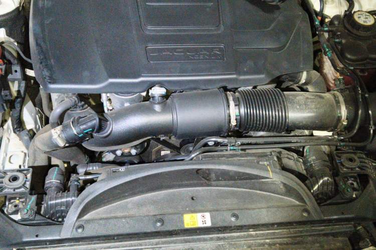 Used Jaguar XEL 2023 2.0T 250 PS R-DYNAMIC S Advanced Sport Edition Engine Bay