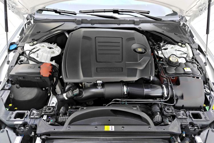 Used Jaguar XEL 2023 2.0T 250 PS R-DYNAMIC S Advanced Sport Edition Engine Bay