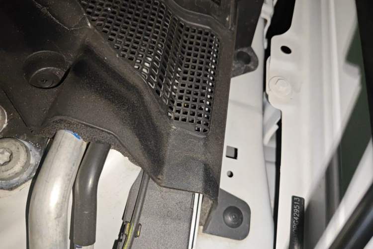 Used Jaguar XEL 2023 2.0T 250 PS R-DYNAMIC S Advanced Sport Edition Engine Bay Left