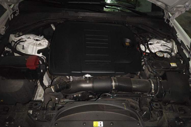 Used Jaguar XEL 2023 2.0T 250 PS R-DYNAMIC S Advanced Sport Edition Engine Bay
