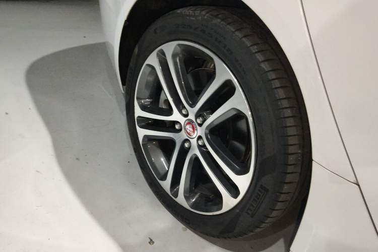 Used Jaguar XEL 2023 2.0T 250 PS R-DYNAMIC S Advanced Sport Edition Exterior 5