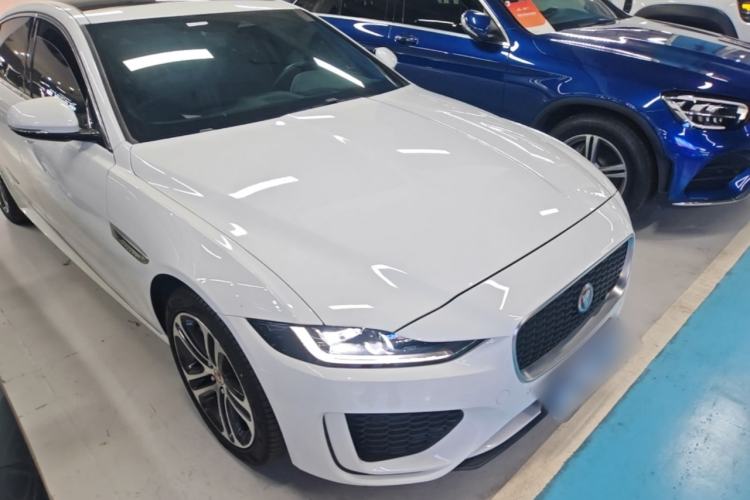 Used Jaguar XEL 2023 2.0T 250 PS R-DYNAMIC S Advanced Sport Edition Front Right 45 Deg
