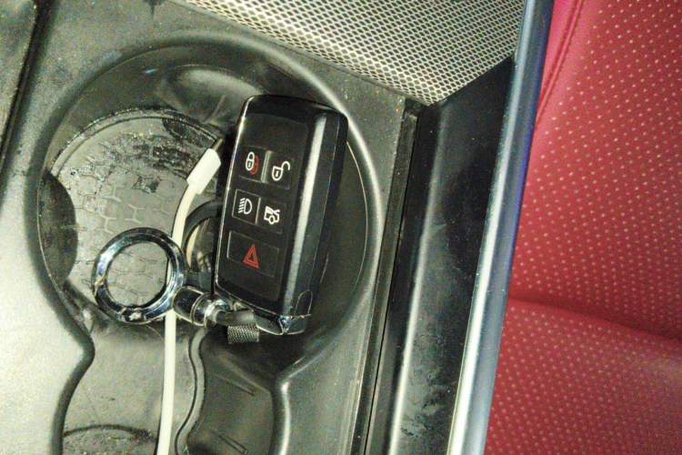 Used Jaguar XEL 2023 2.0T 250 PS R-DYNAMIC S Advanced Sport Edition Gear Lever