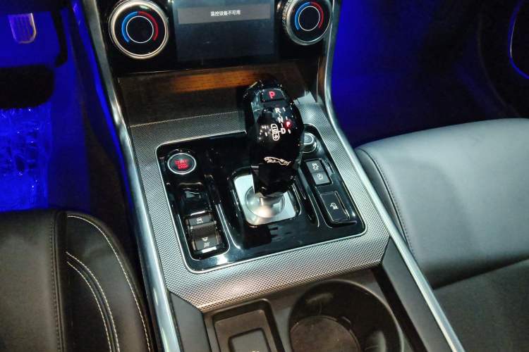 Used Jaguar XEL 2023 2.0T 250 PS R-DYNAMIC S Advanced Sport Edition Gear Lever